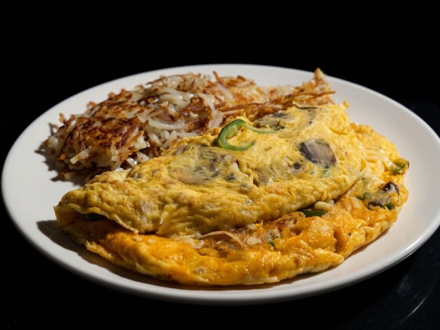 Pollo Ahumado Picante Omelette